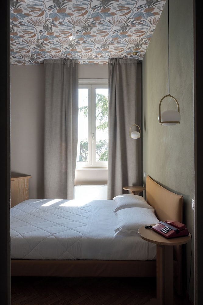 ECONOMY, DOUBLE BED