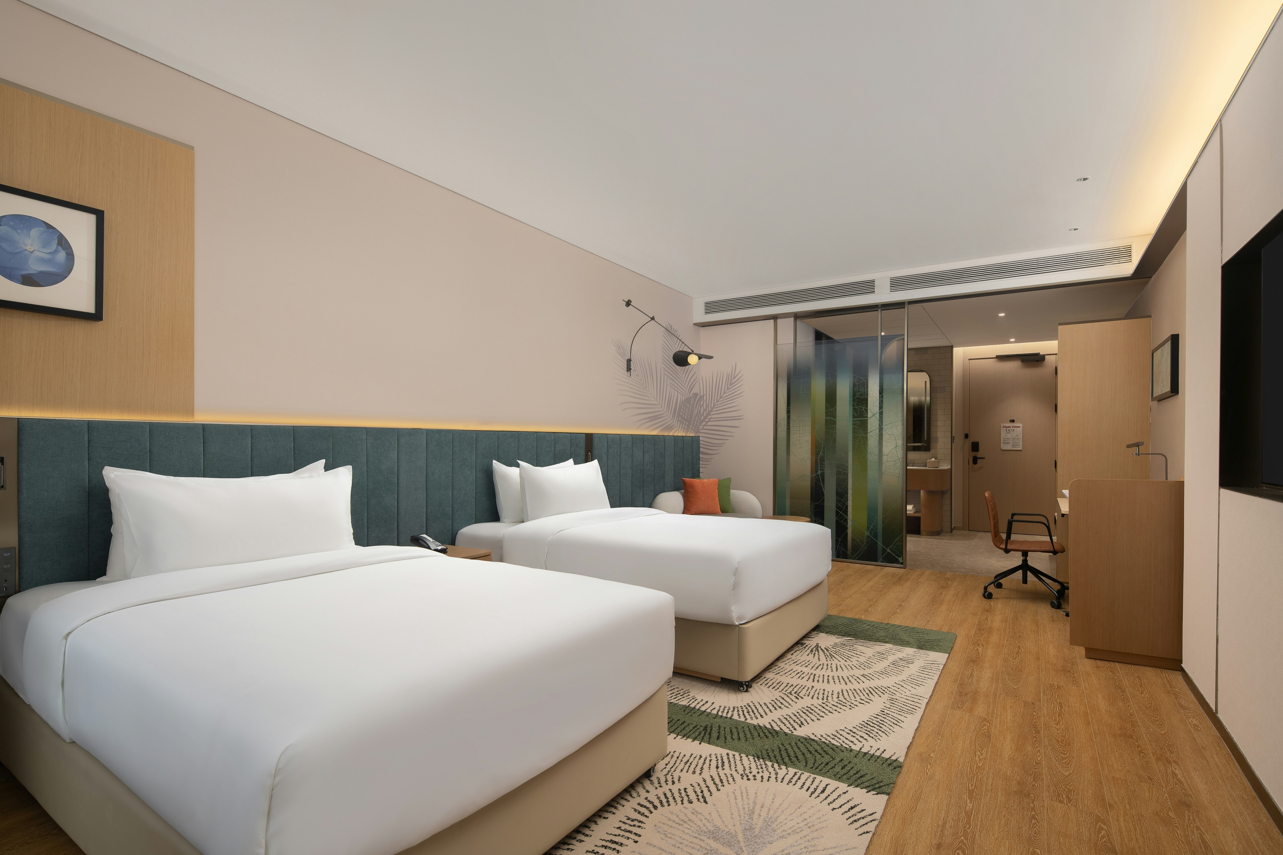 GUEST ROOM, TWIN BEDS, HIGH FLOOR