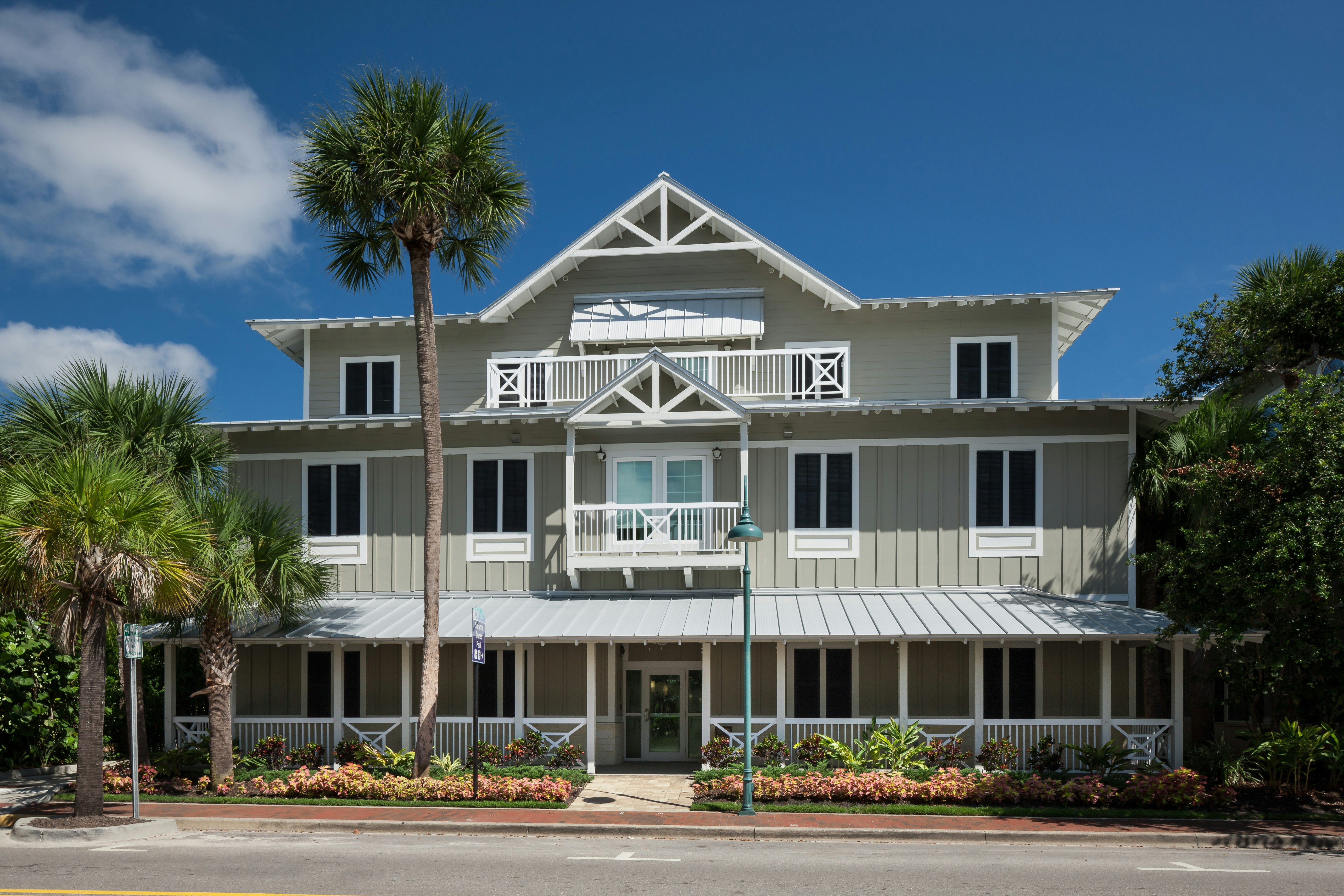 Hampton Inn New Smyrna Beach 2/75