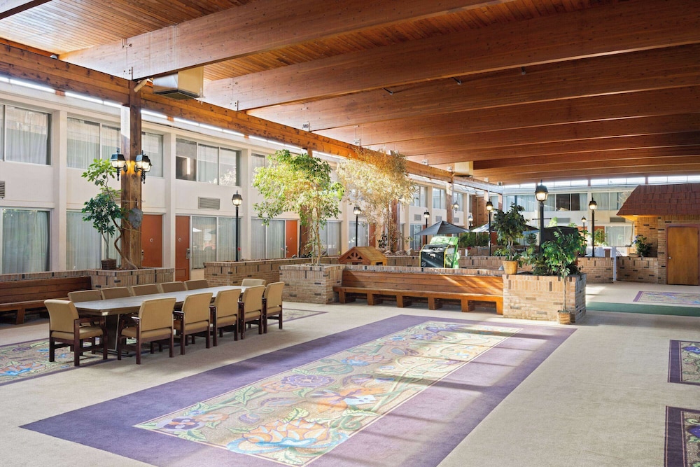 Travelodge by Wyndham Gaylord 30/46