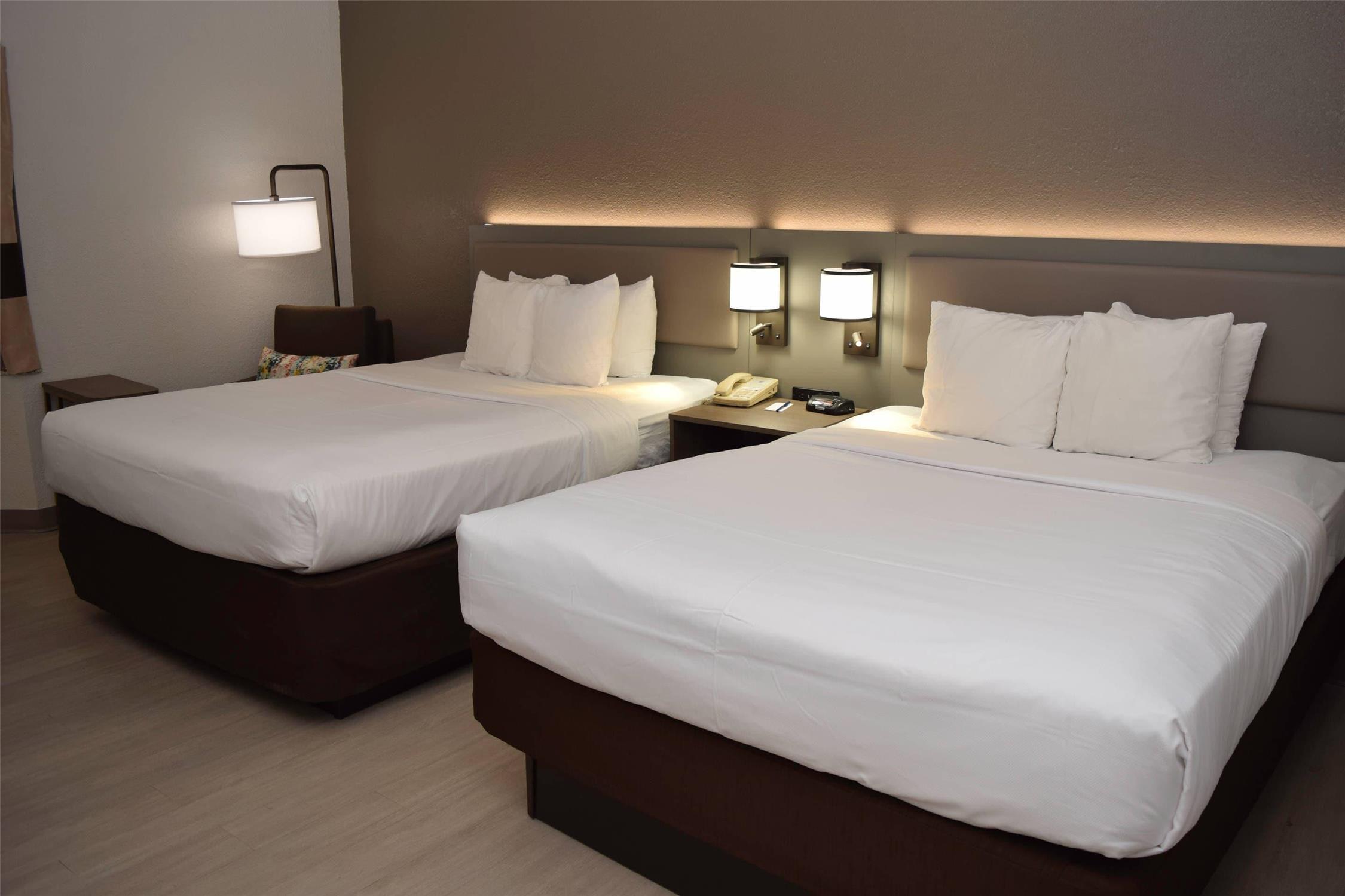 Comfort Inn & Suites Syracuse-Carrier Circle 14/42