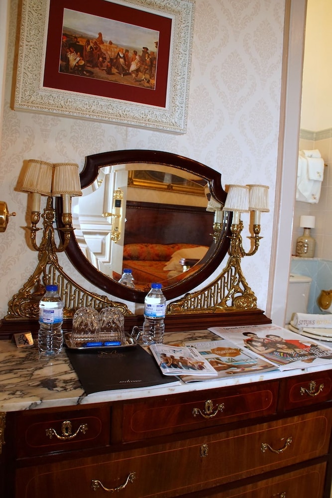 Sitges Royal Rooms photo3