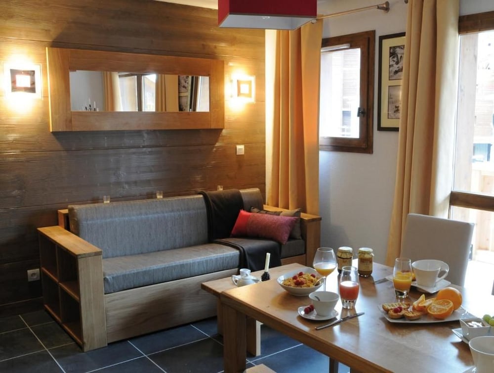 RESIDENCE LAGRANGE VACANCES LES CHALETS EDELWEISS(FORMERLY RESIDENCE LES CHALETS EDELWEISS) 27/35
