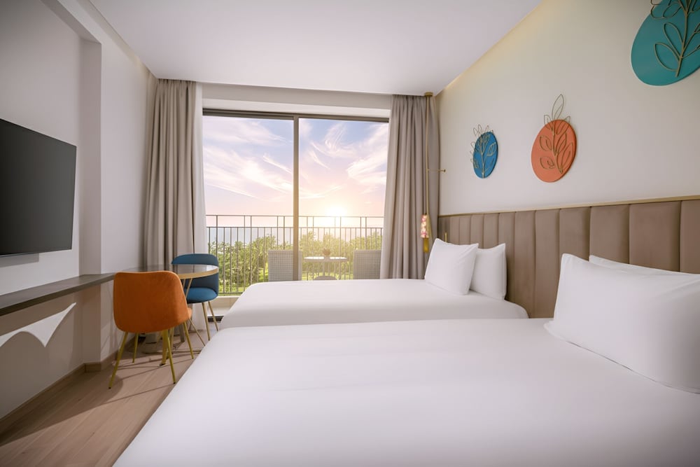 Wyndham Royal Beachfront Resort & Spa Hoi An Danang 20/59