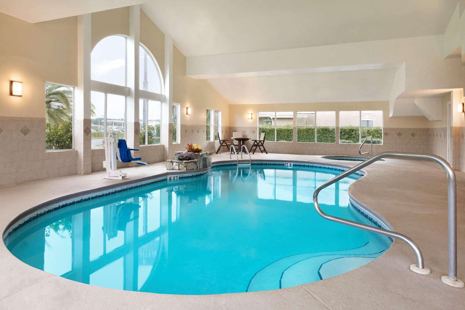 Country Inn & Suites by Radisson, Kingsland Naval Base Area 9/18