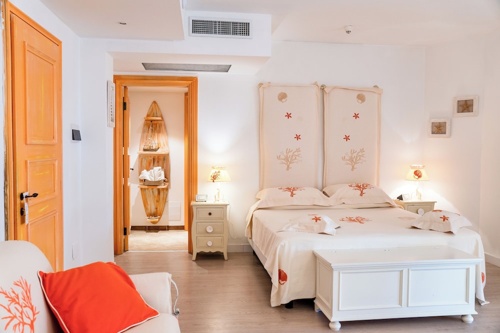 JUNIOR SUITE, STUDIO, QUEEN BED, SOFA