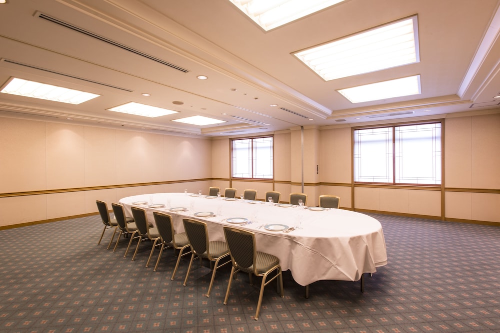 Naspa New Otani Hotel 35/75