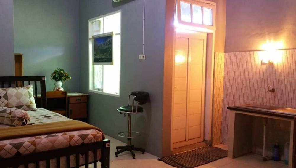The Carstensz Homestay 7/20