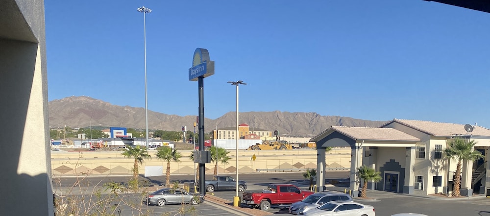 Days Inn By Wyndham El Paso West 38/50