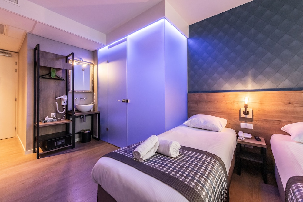 Melrose Hotel 17/42