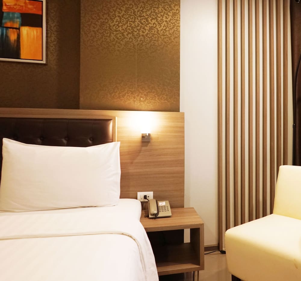 Picnic Hotel Bangkok 20/48