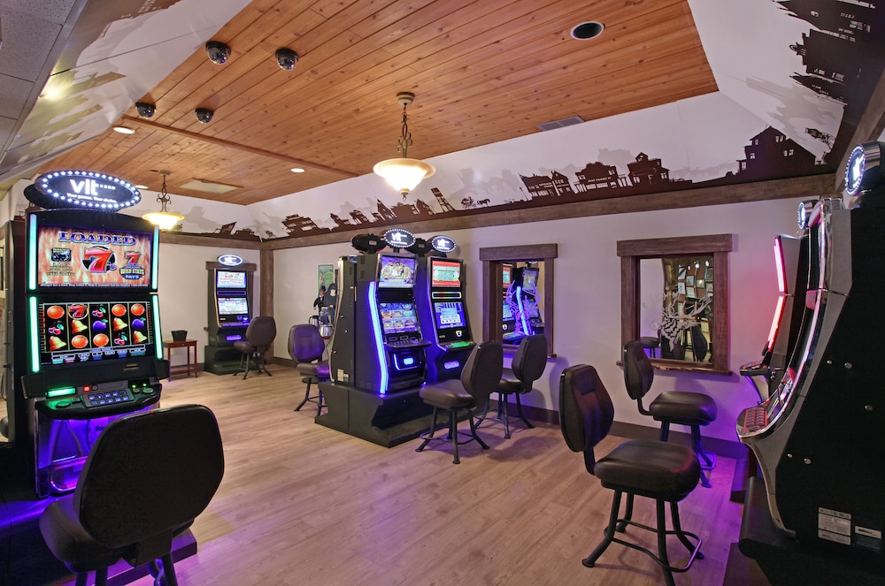 Guest House Inn And Suites 32/46