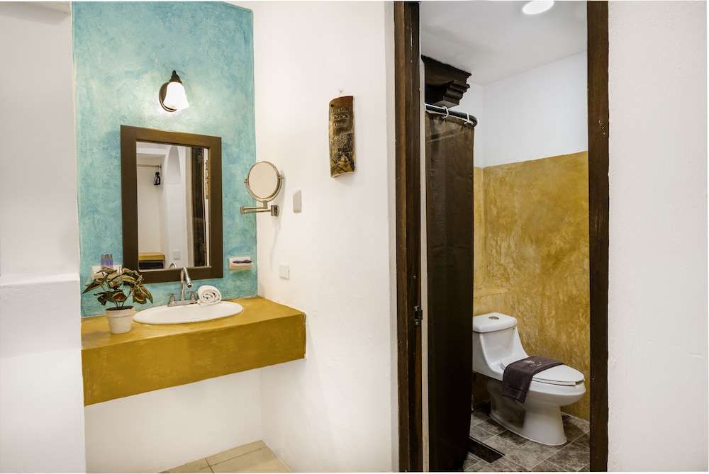 Hotel Casa de las Flores by Kavia 59/63