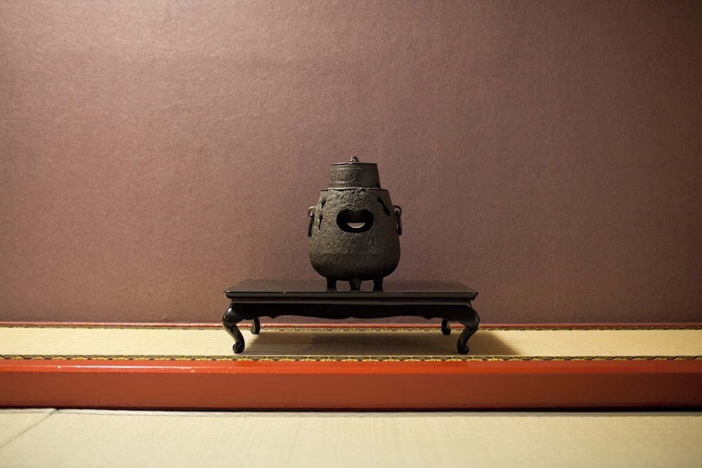 JAPANESE, TOWER, STANDARD, TWIN BEDS