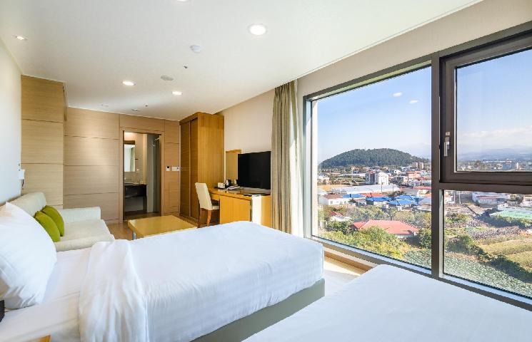Standard, Twin Beds