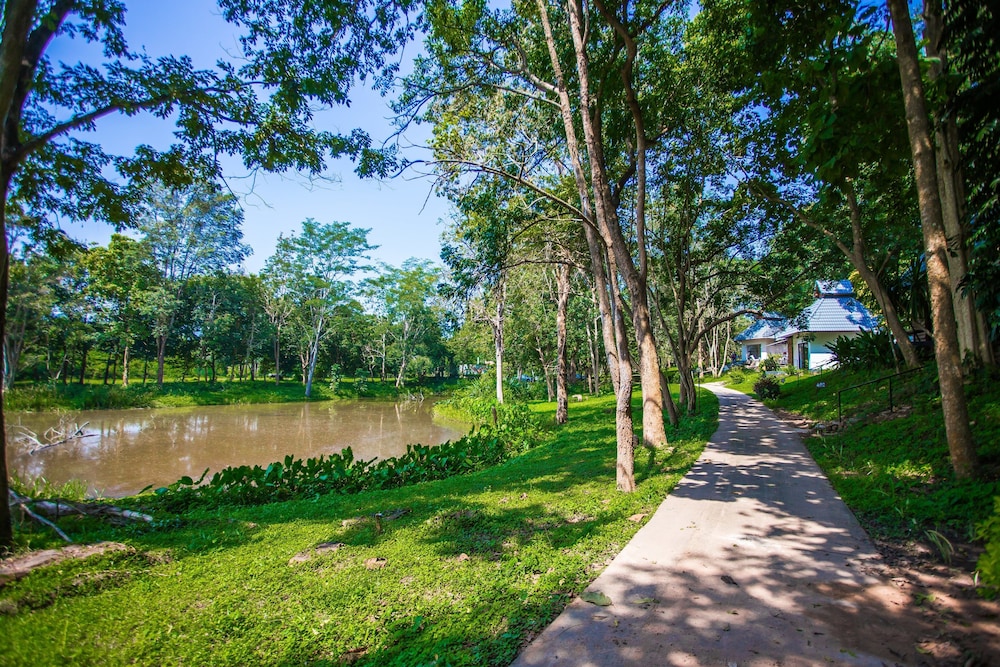 Sappraiwan Elephant Resort & Sanctuary 42/50