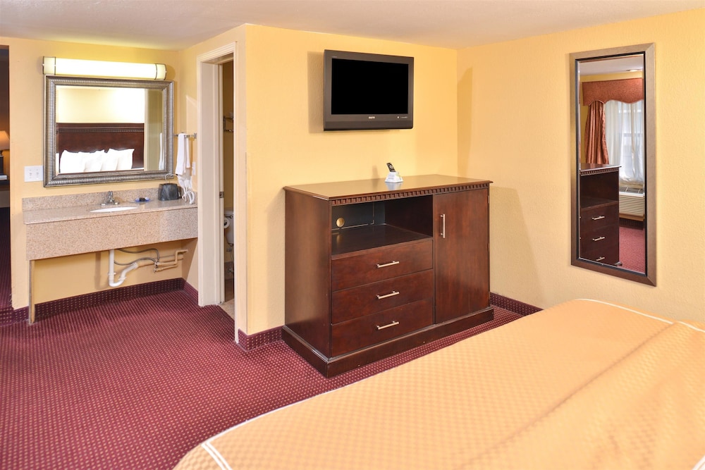 Americas Best Value Inn Winnsboro, LA 15/31