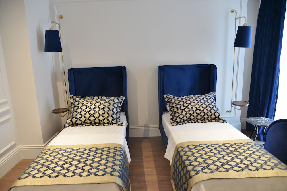 A11 Exclusive Hotel 17/25
