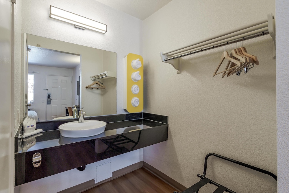 Motel6 Fremont, CA – North 58/58