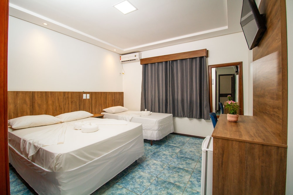 ROOM, TRIPLE