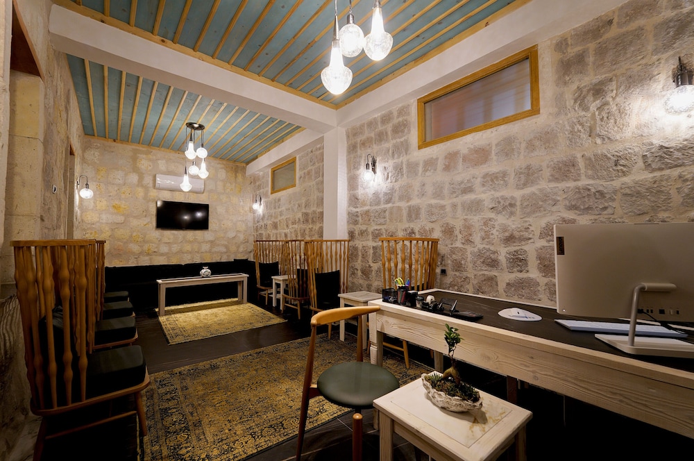 The Niche Cave Hotel +12 Adult 26/50