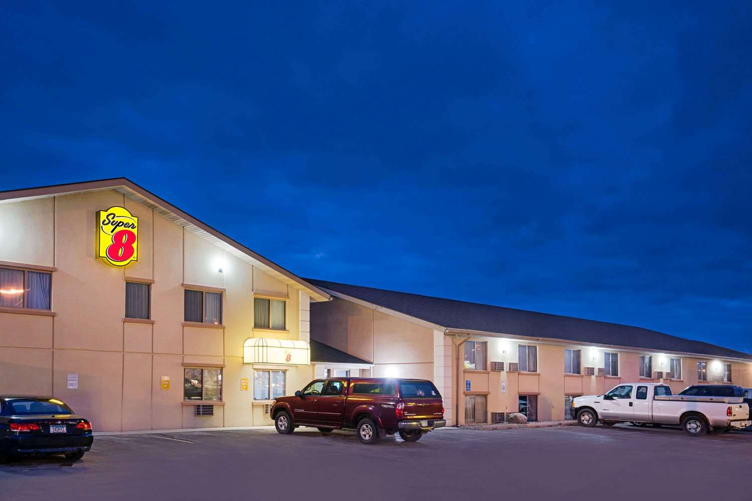 Super 8 By Wyndham Marshall Mn 2/19