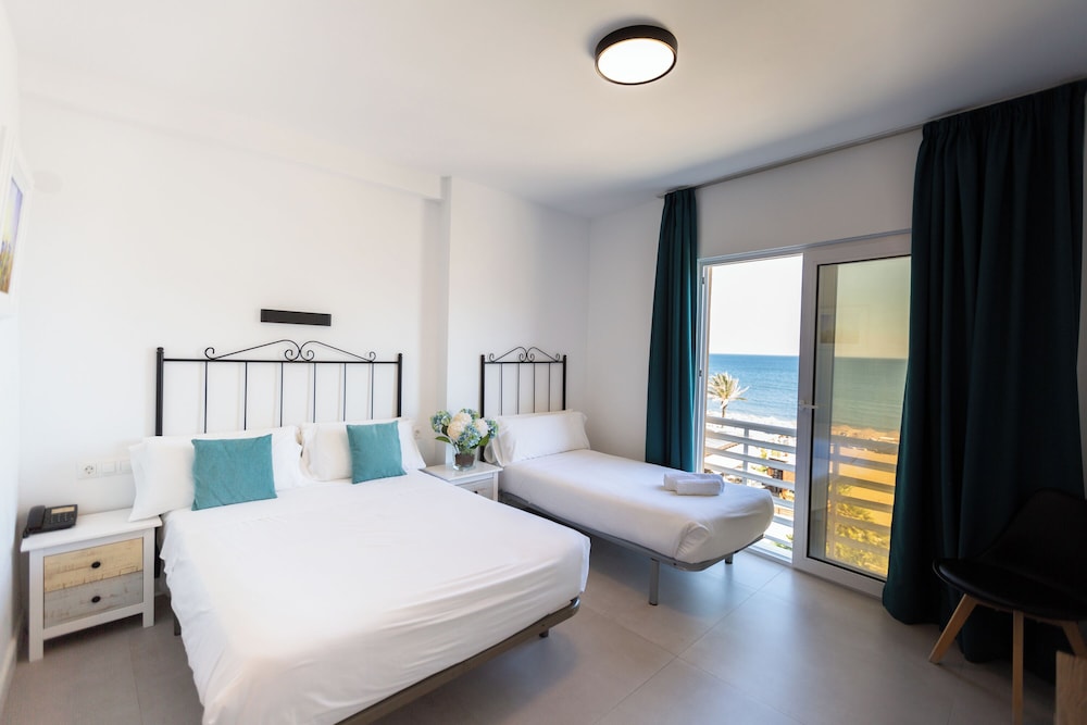 Hotel Mediterraneo 15/50
