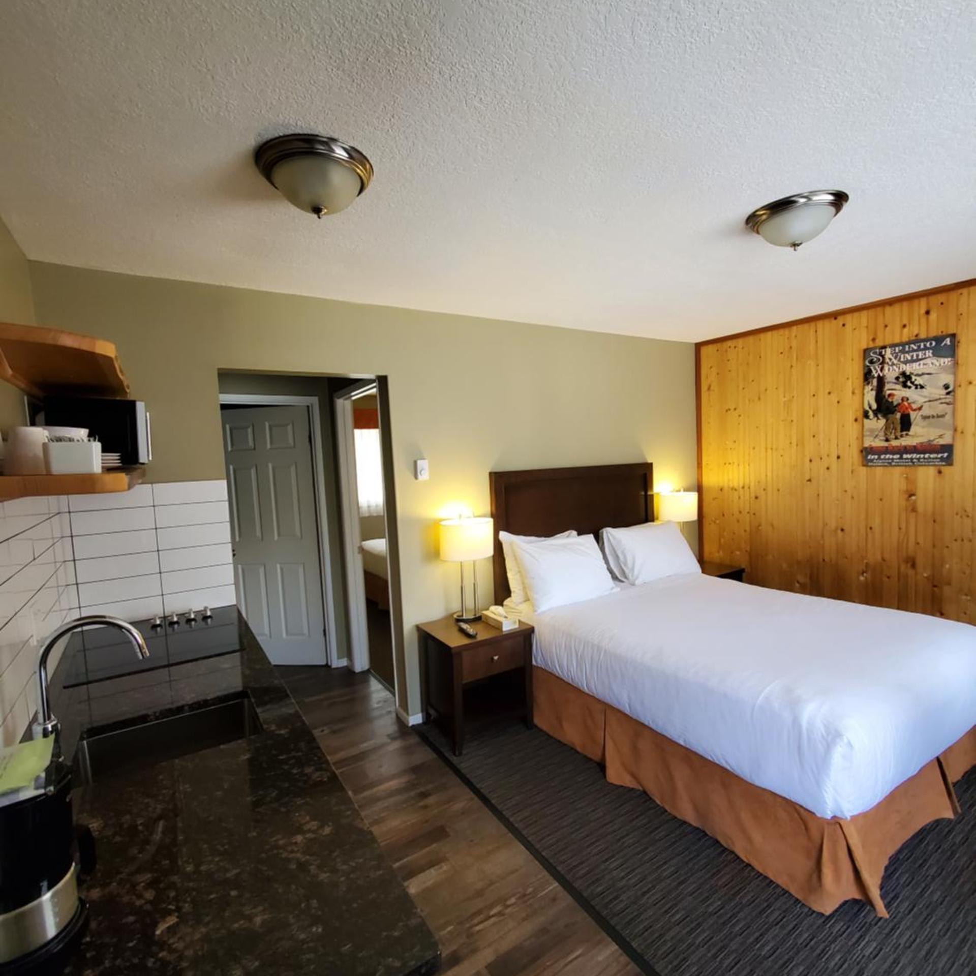 Alpine Inn & Suites 16/50