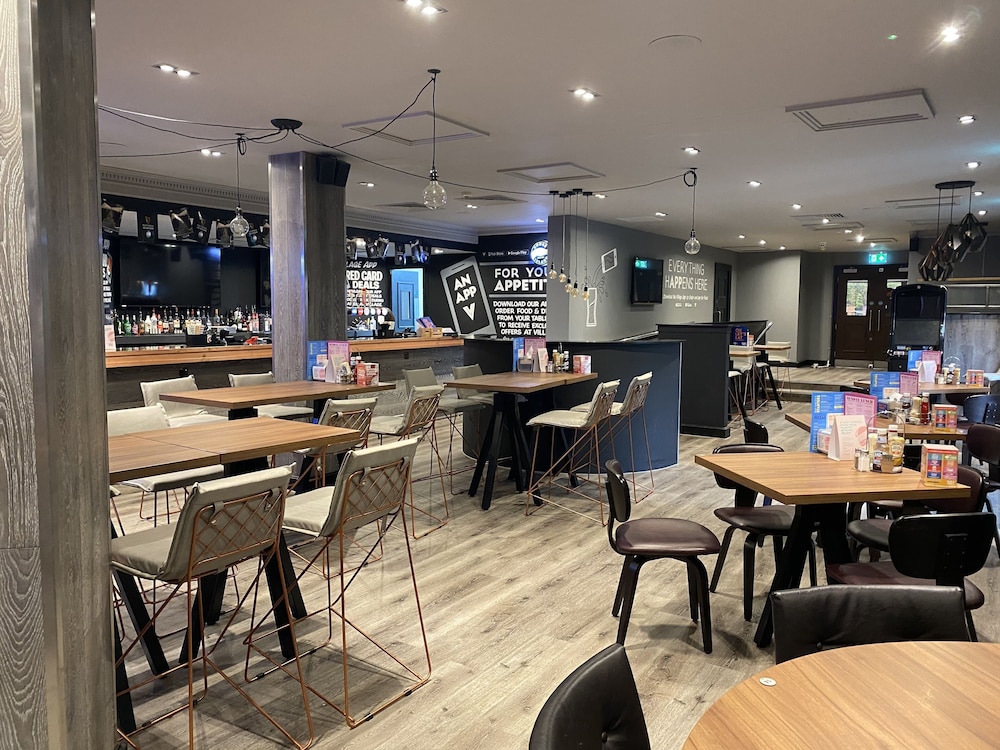 Village Hotel Swindon 54/73