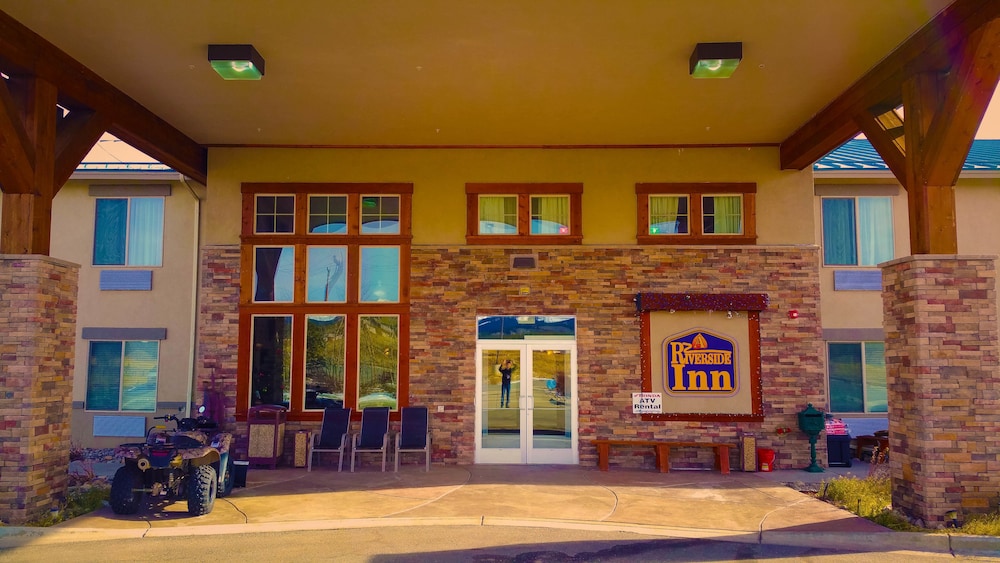 A Riverside Inn Travelodge by Wyndham 5/55