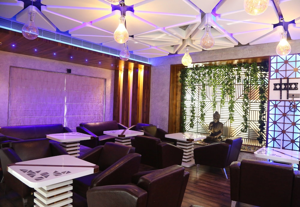 Blu Feather Hotel & Spa 53/69