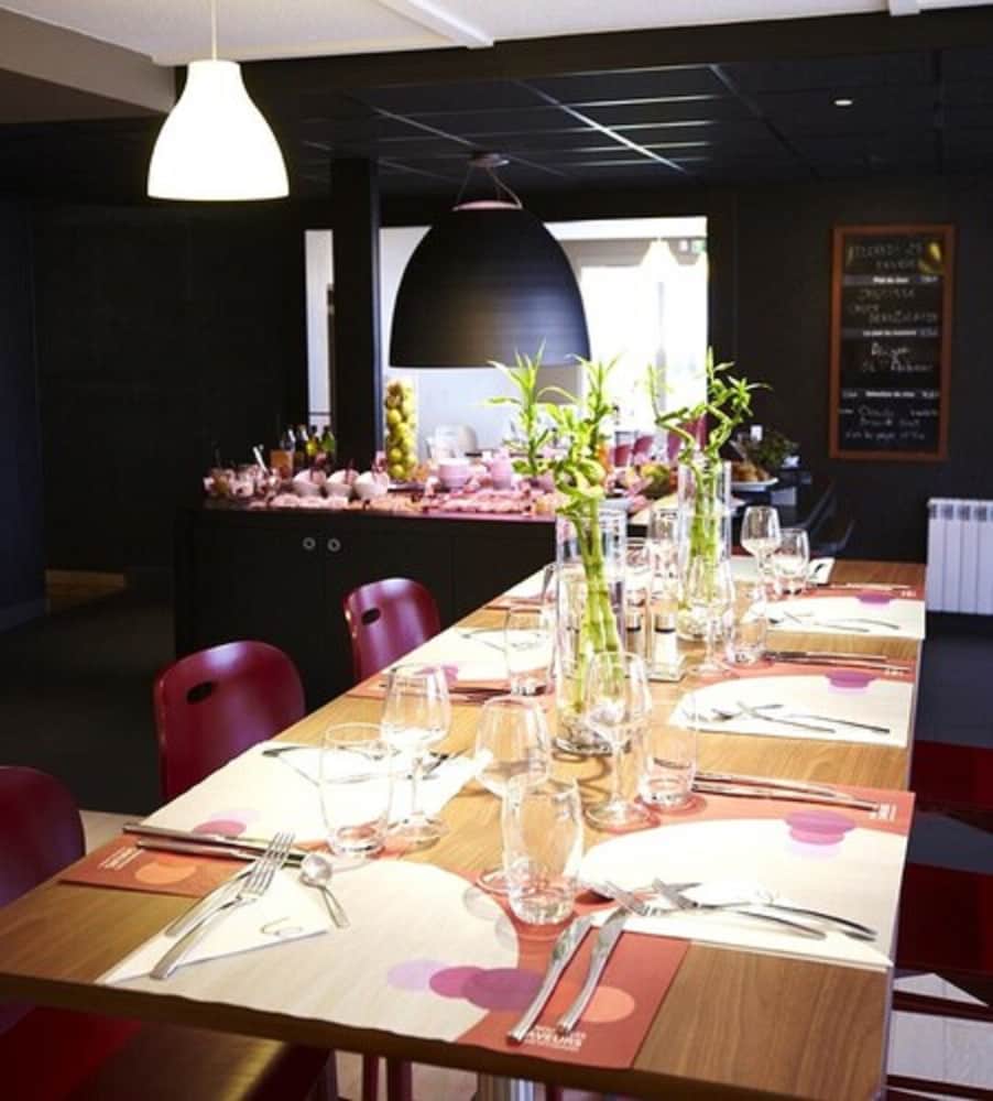 restaurant-cafeteria