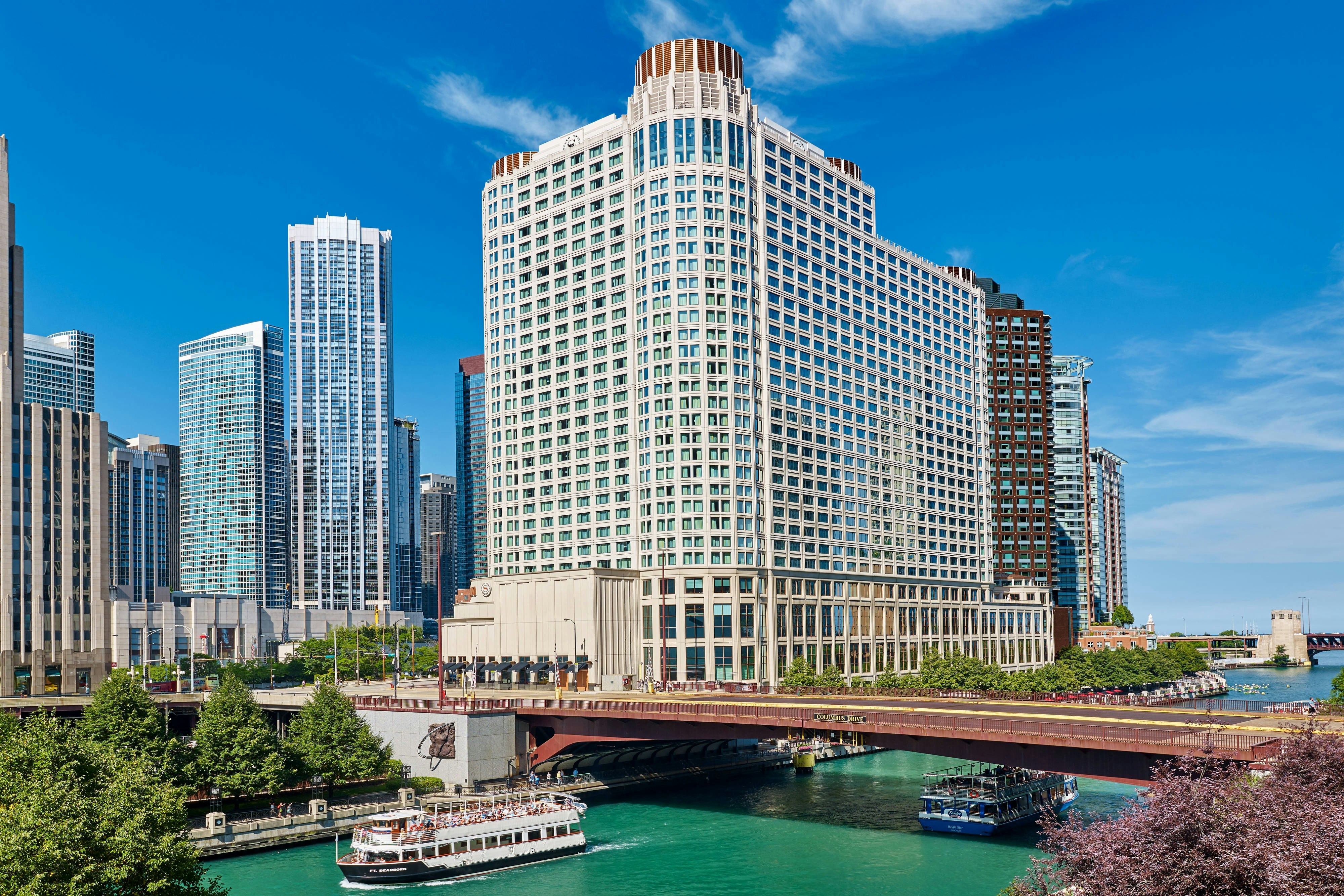 Sheraton Grand Chicago Riverwalk 62/62
