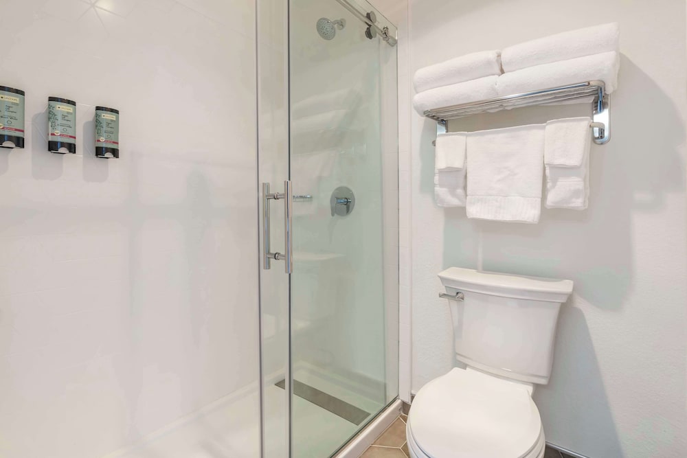 غرفة قياسية بسريرين كوين، Best Western Inn Of Vancouver 10/10