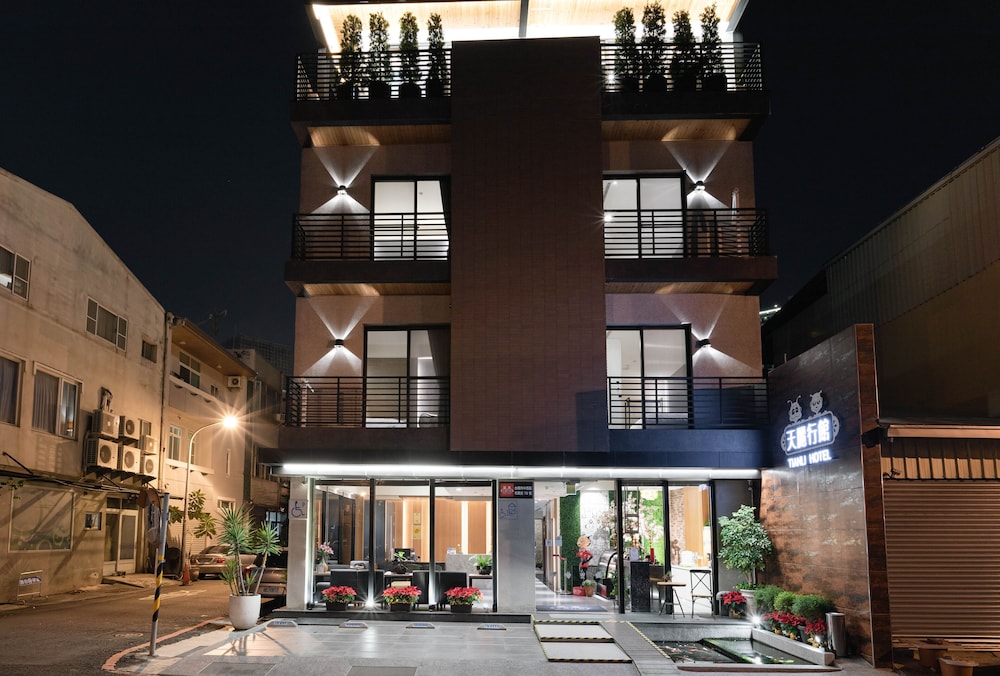 Tianli Hotel 4/68
