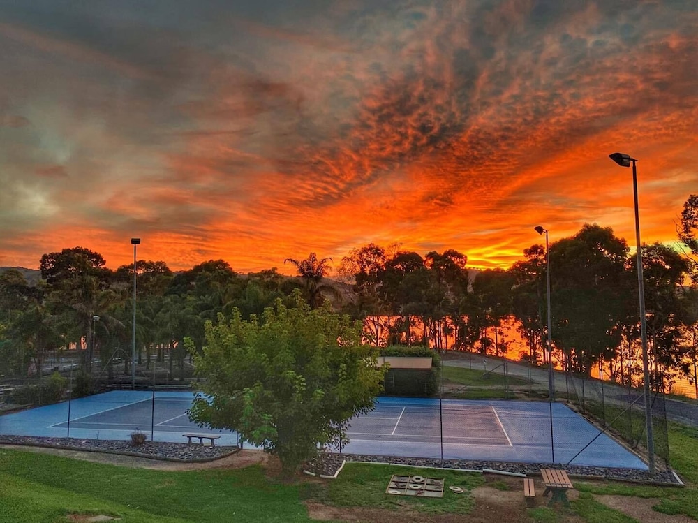 Lake Hume Resort 26/50