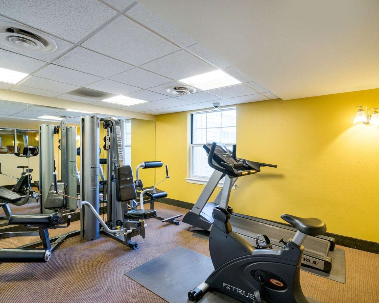 MainStay Suites Dover, DE 16/40