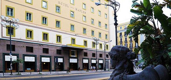 Hotel Naples 70/71