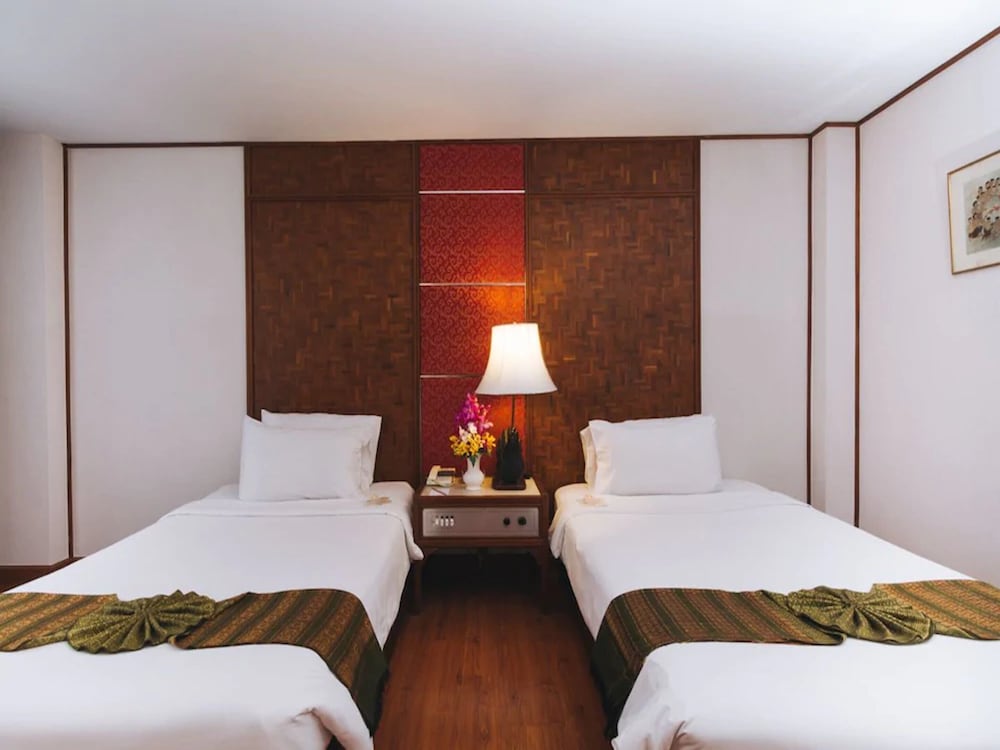 Chiang Mai Orchid Hotel 24/64