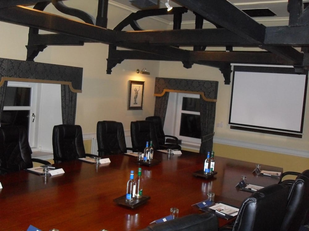 Grange Manor Hotel 44/53
