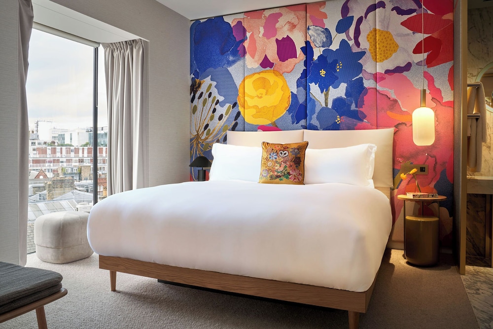 Lane, Suite, King Bed