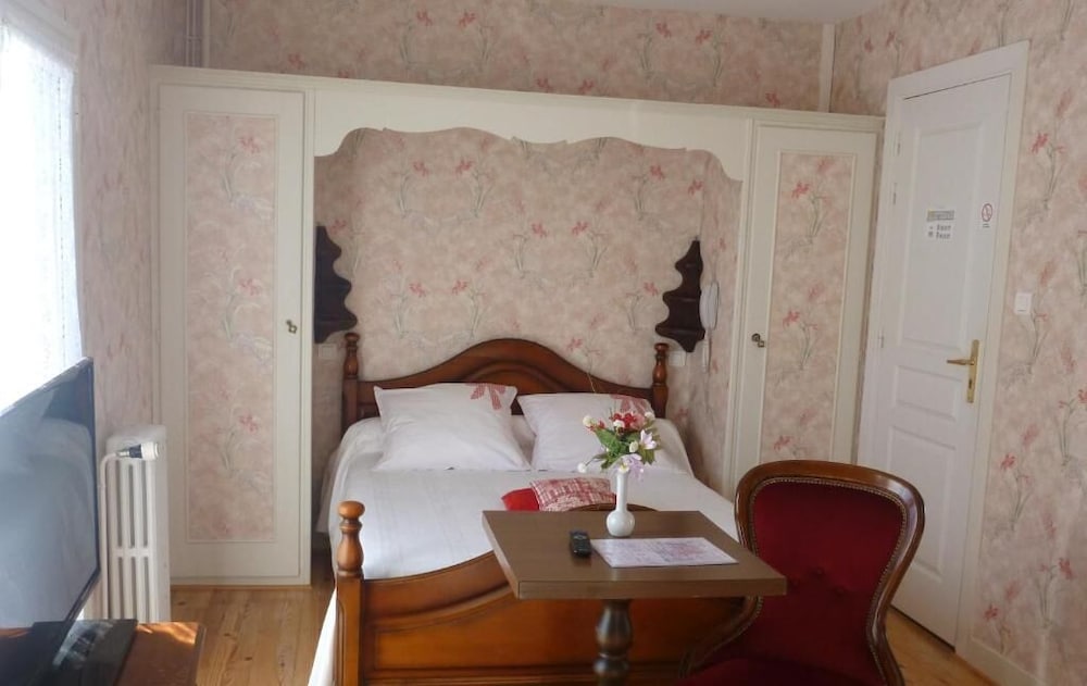 HOTEL LES TILLEULS 28/28