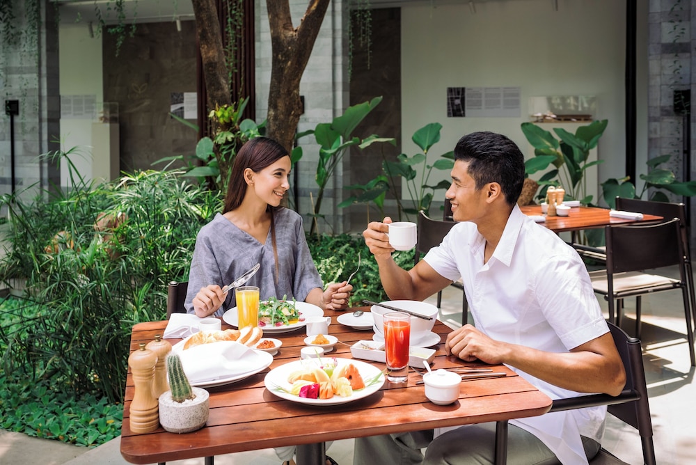 Treeline Urban Resort 33/48