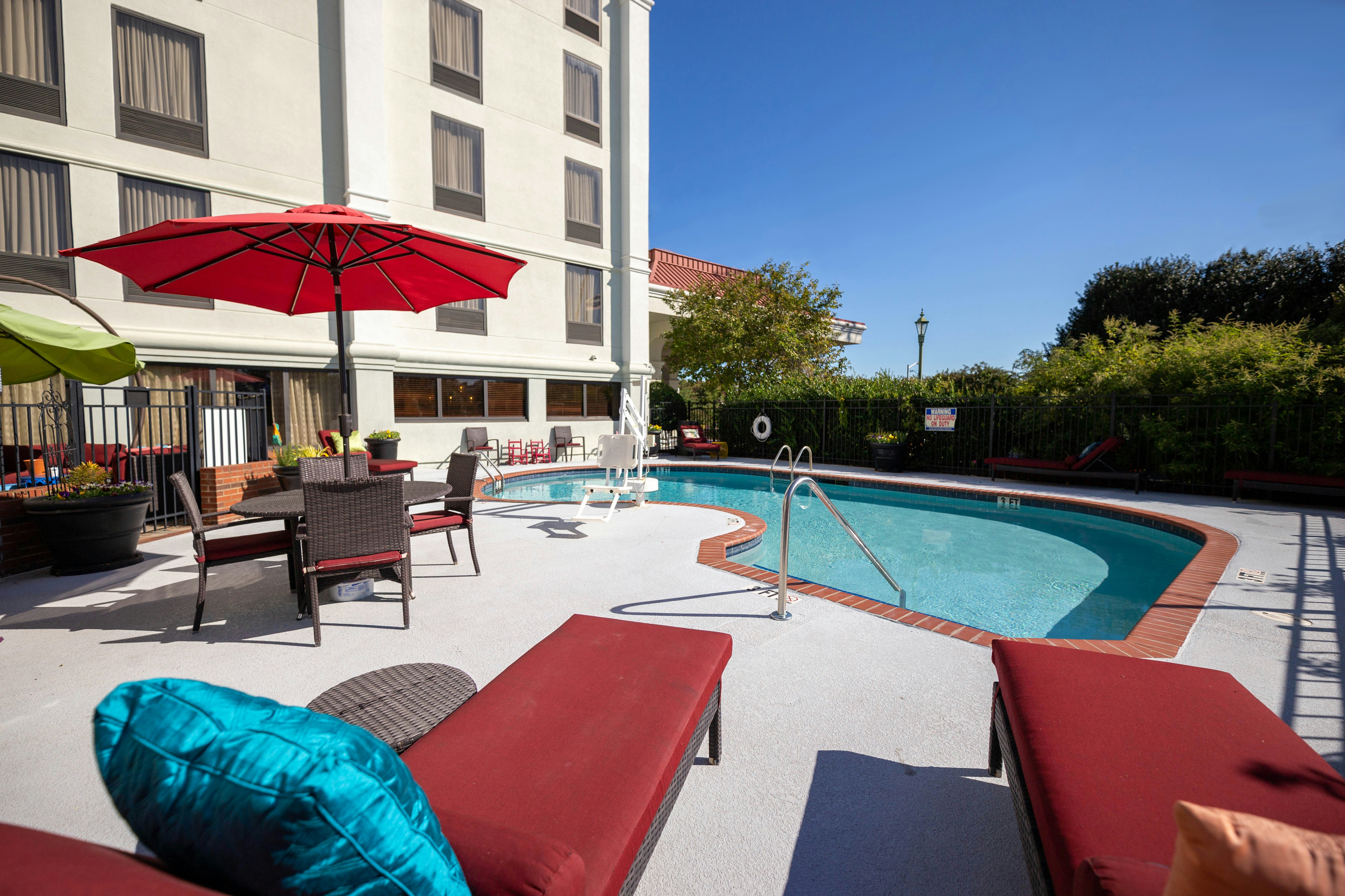Hampton Inn Hanes Mall Winston-Salem 40/40