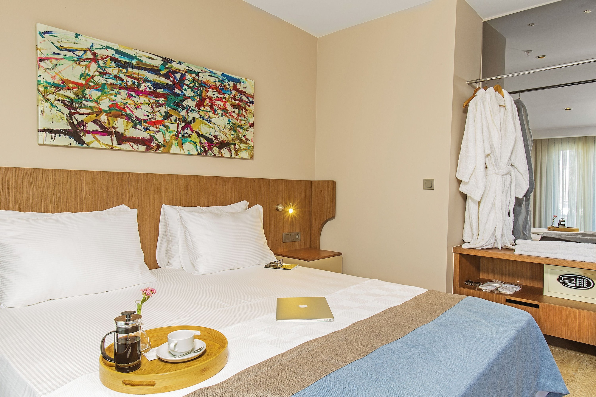ECONOMY, DOUBLE BED