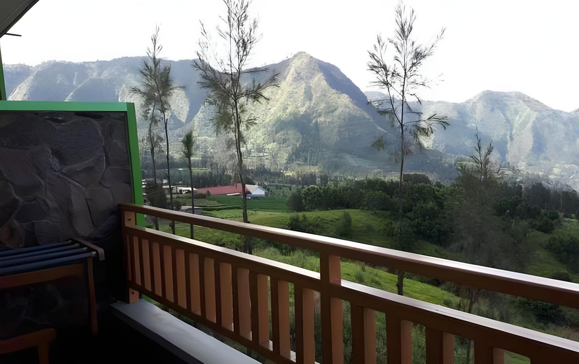 Lava View Lodge 2/19