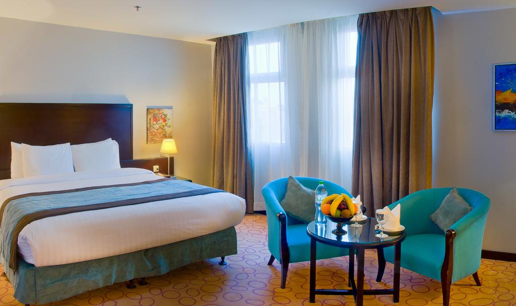 Deluxe, Double or Twin Bed