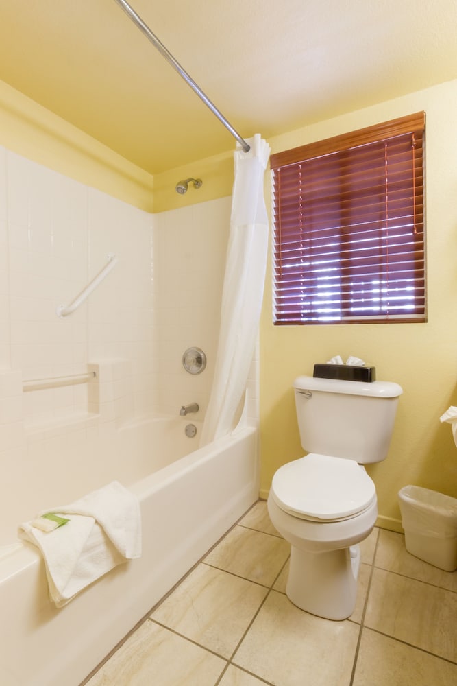 River Pointe Napa Valley Resort 22/43
