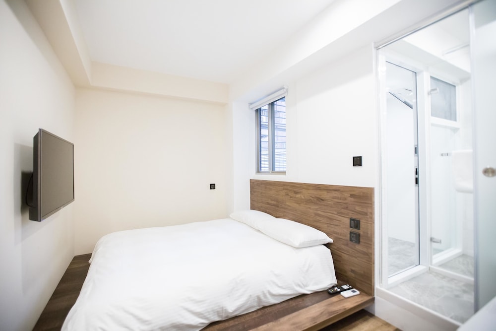 ECONOMY, DOUBLE BED