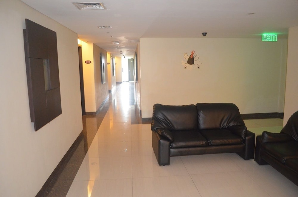World Hotel Jakarta - Bandengan 30/50